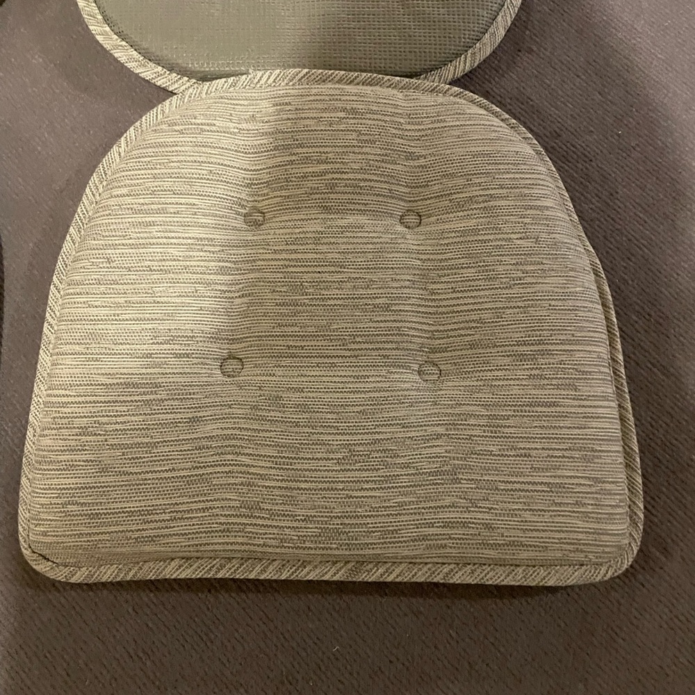 Grippy chair pads, set a four gray
